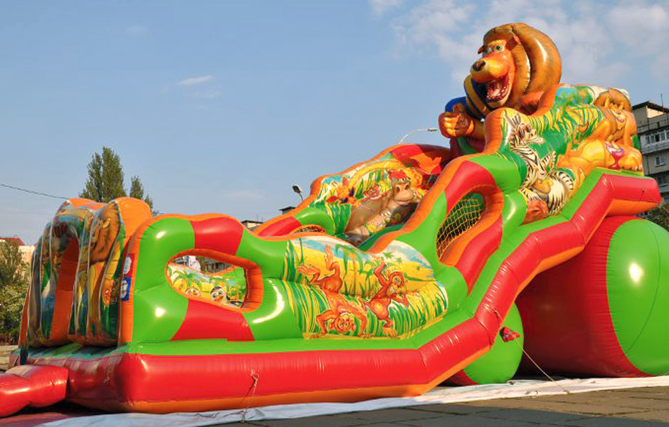 Inflatable slide Lion