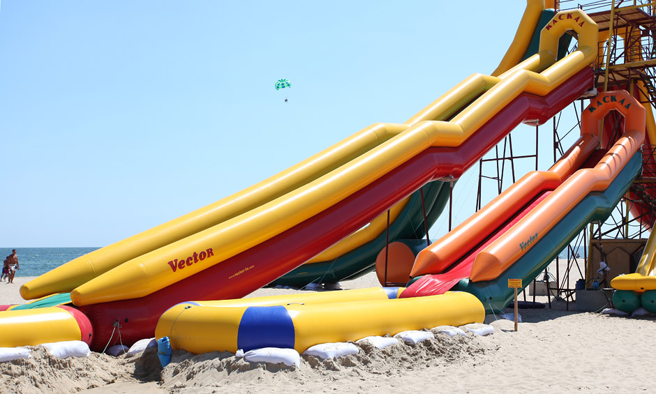 Inflatable water slide Cascade