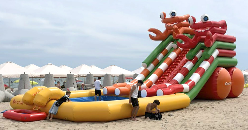 Inflatable water slide Muppet with pool